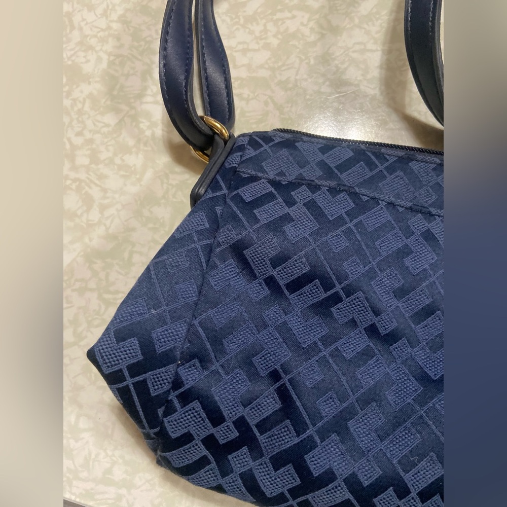 Tommy Hilfiger Purse - Picture 10 of 13